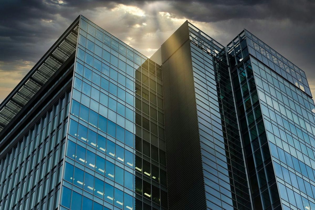 夏のなる前に業務用エアコンのメンテナンス